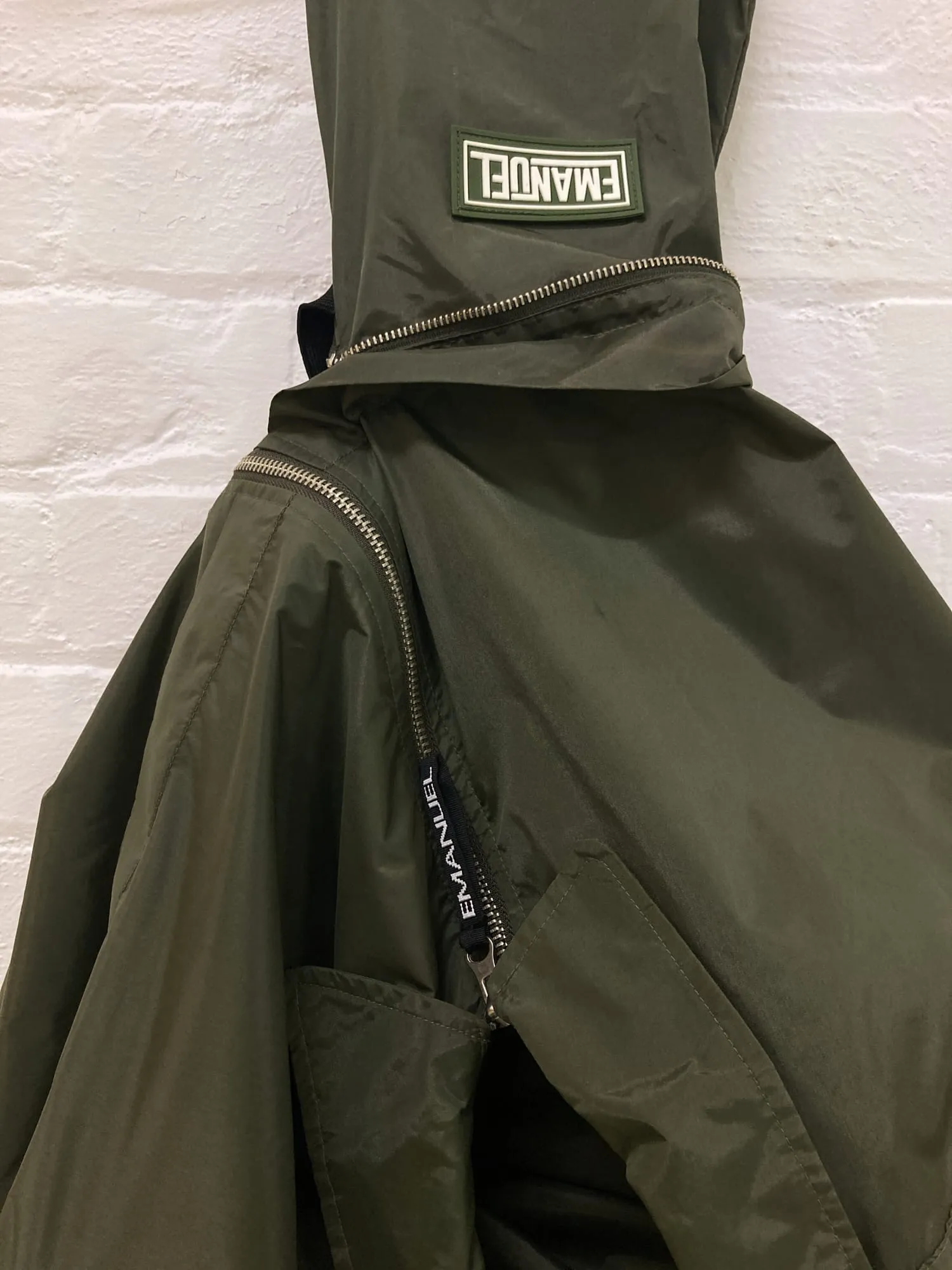 Emanuel Ungaro 1980s 1990s khaki nylon packable windbreaker - L