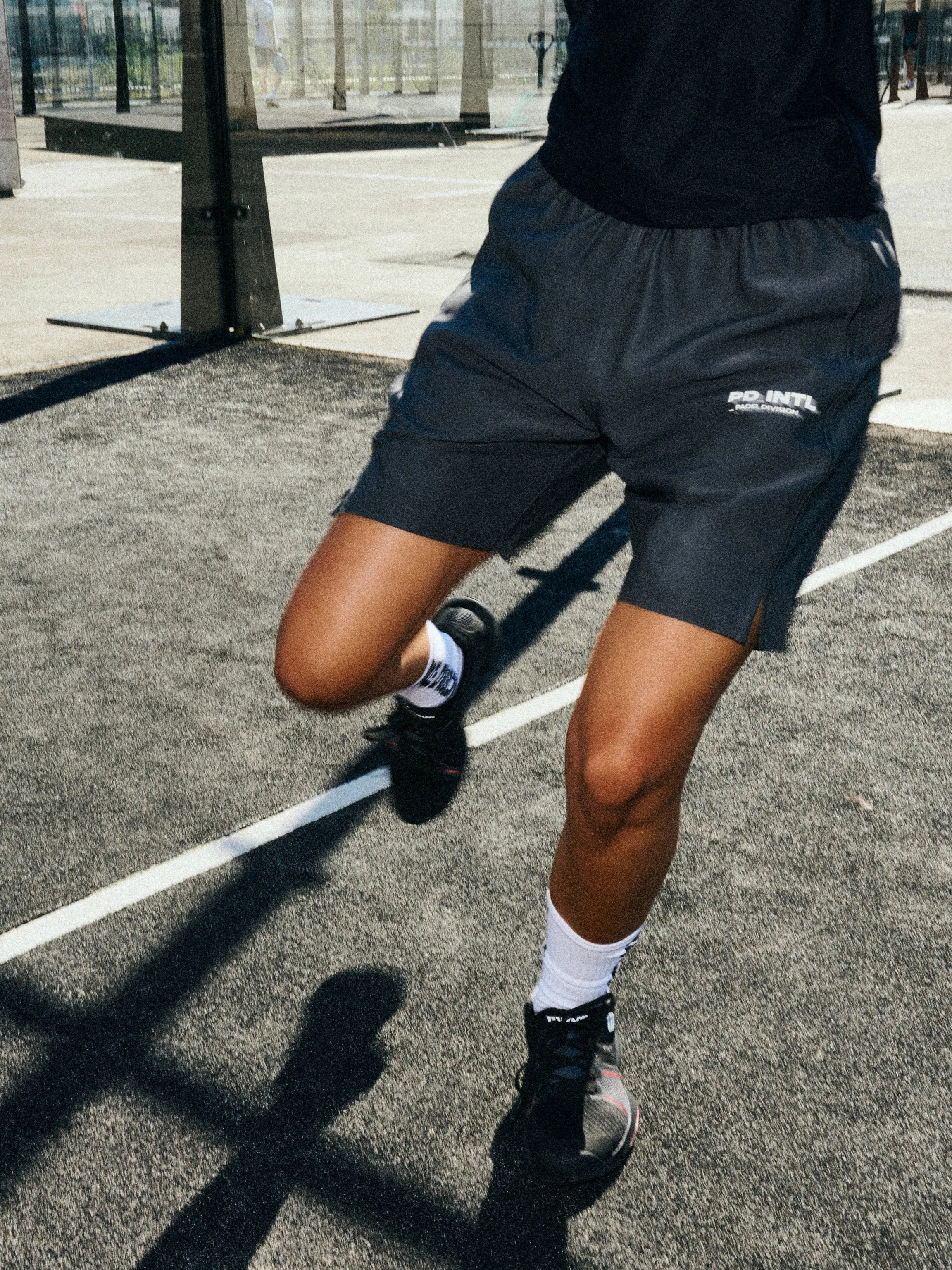 PERFORMANCE ESSENTIAL (BLACKOUT x STONE)